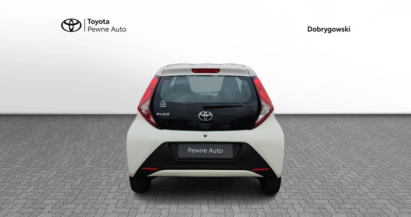 Toyota Aygo cena 39900 przebieg: 44154, rok produkcji 2019 z Szczucin małe 211